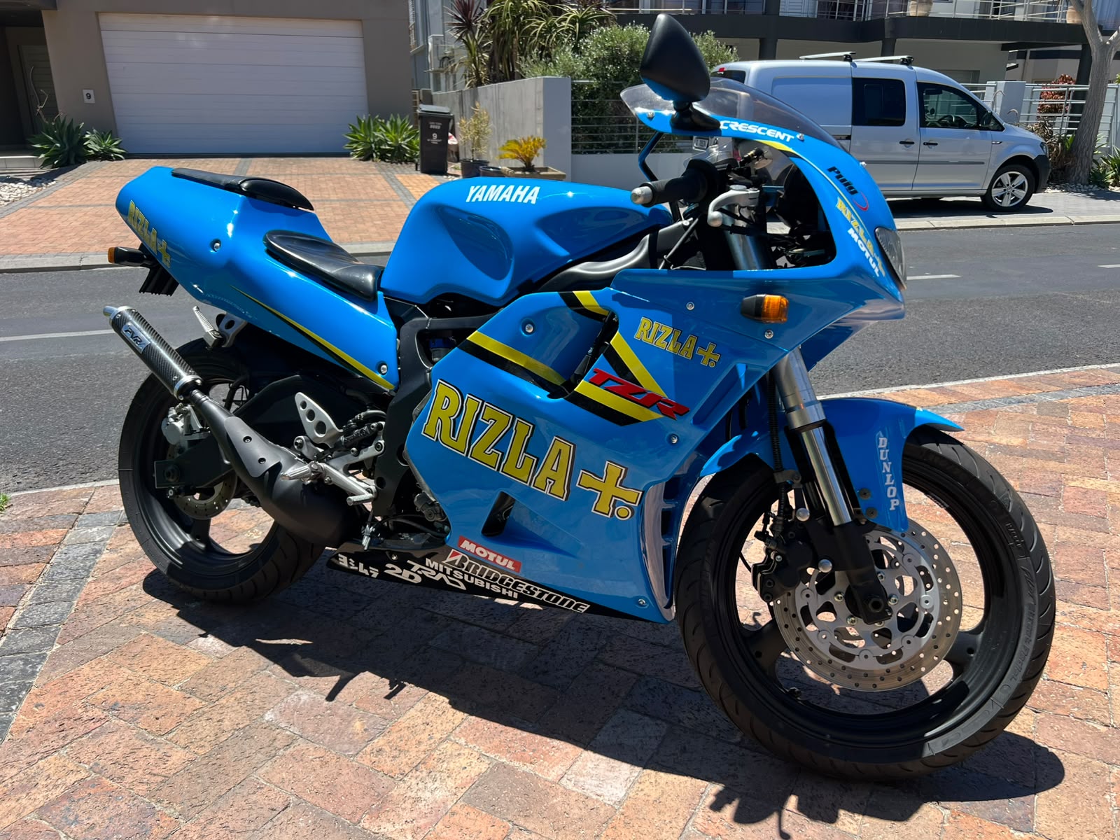 Blue Yamaha TZR250 3XV two-stroke motorcycle
