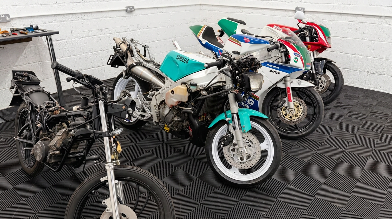 Classic two-stroke motorcycles in the nostalgia2strokes workshop